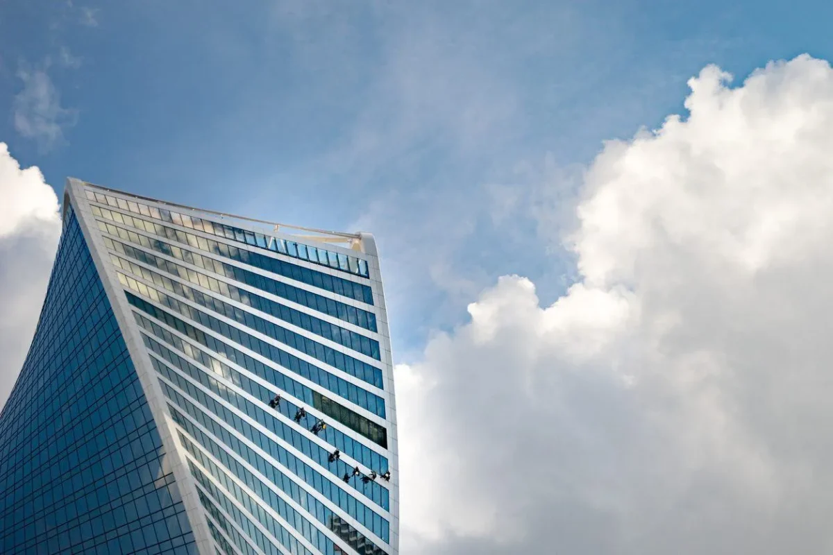 Window cleaning in Brickell