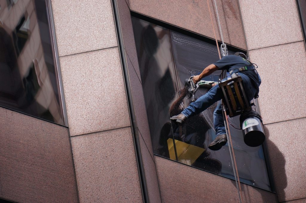 The Average Cost of High Rise Window Cleaning in Miami