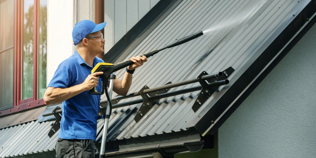 7-Most Effective Tools for High Rise Roof Cleaning