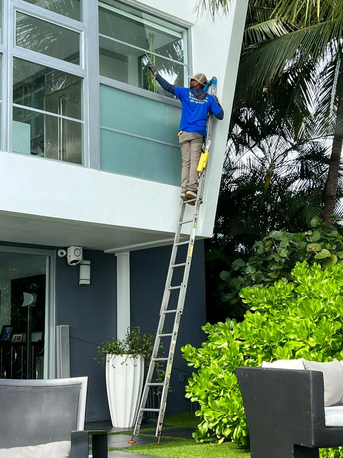 window cleaning experts