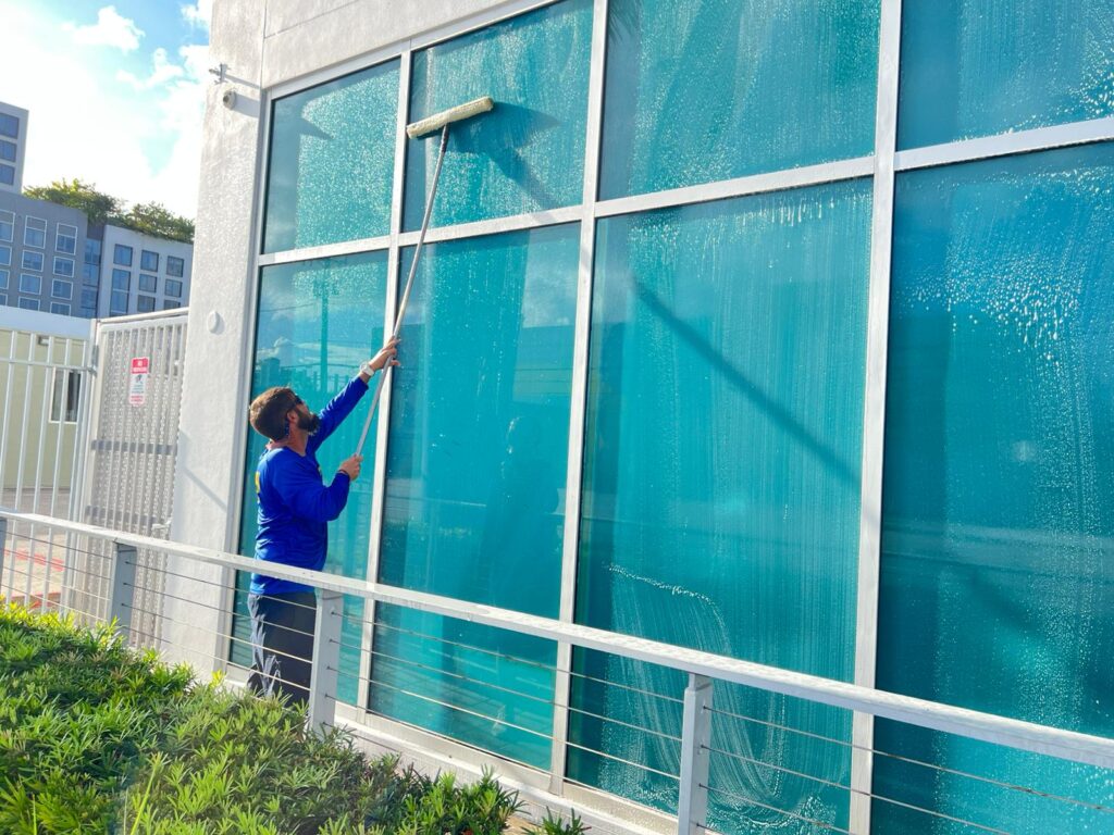 expert window cleaning